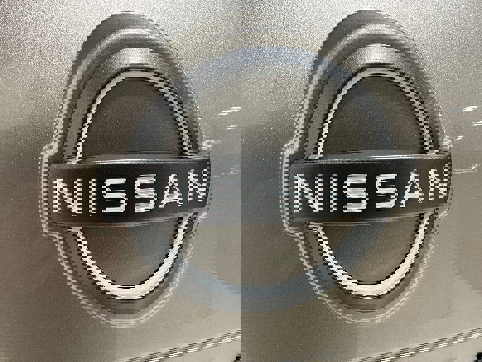 Used 2025 Nissan Rogue SL image 27