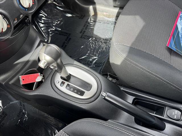 Used 2014 Nissan Versa SV image 15