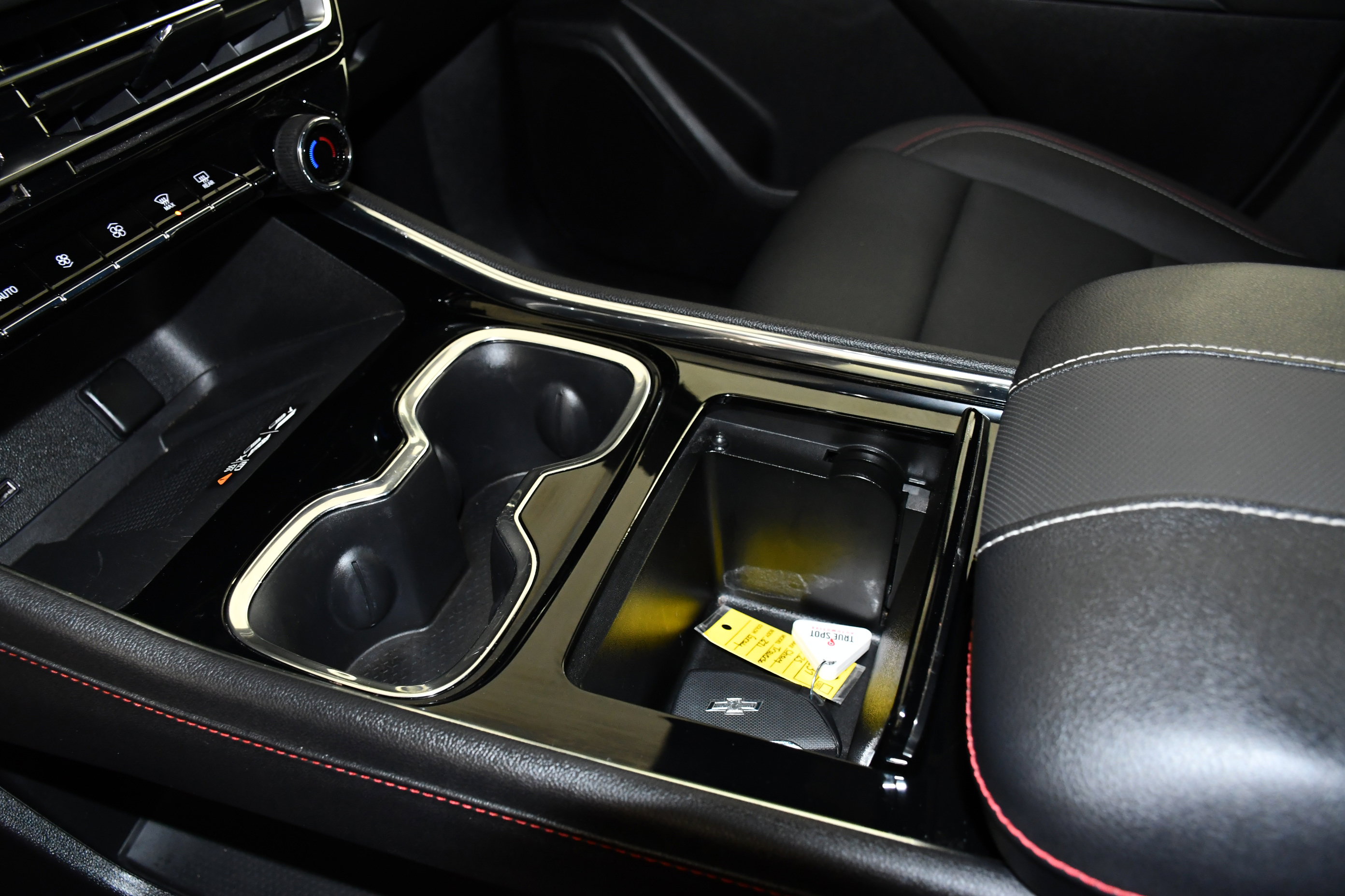 Used 2025 Chevrolet Traverse Z71 image 30