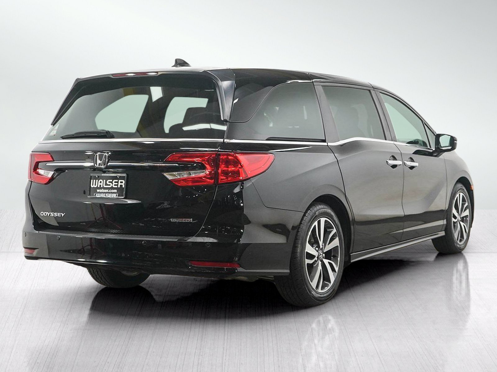 Used 2023 Honda Odyssey Touring image 5