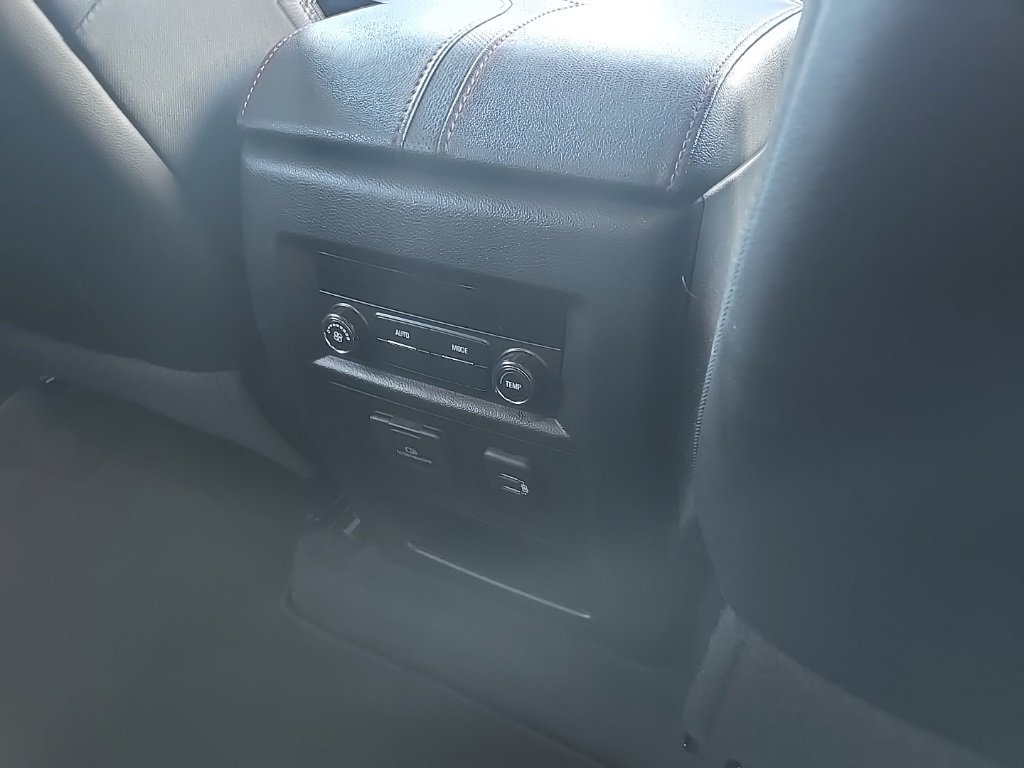 Used 2022 Chevrolet Traverse RS image 81