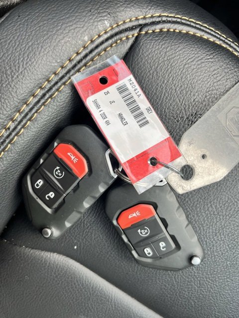 Used 2025 Jeep Wrangler Sahara image 15