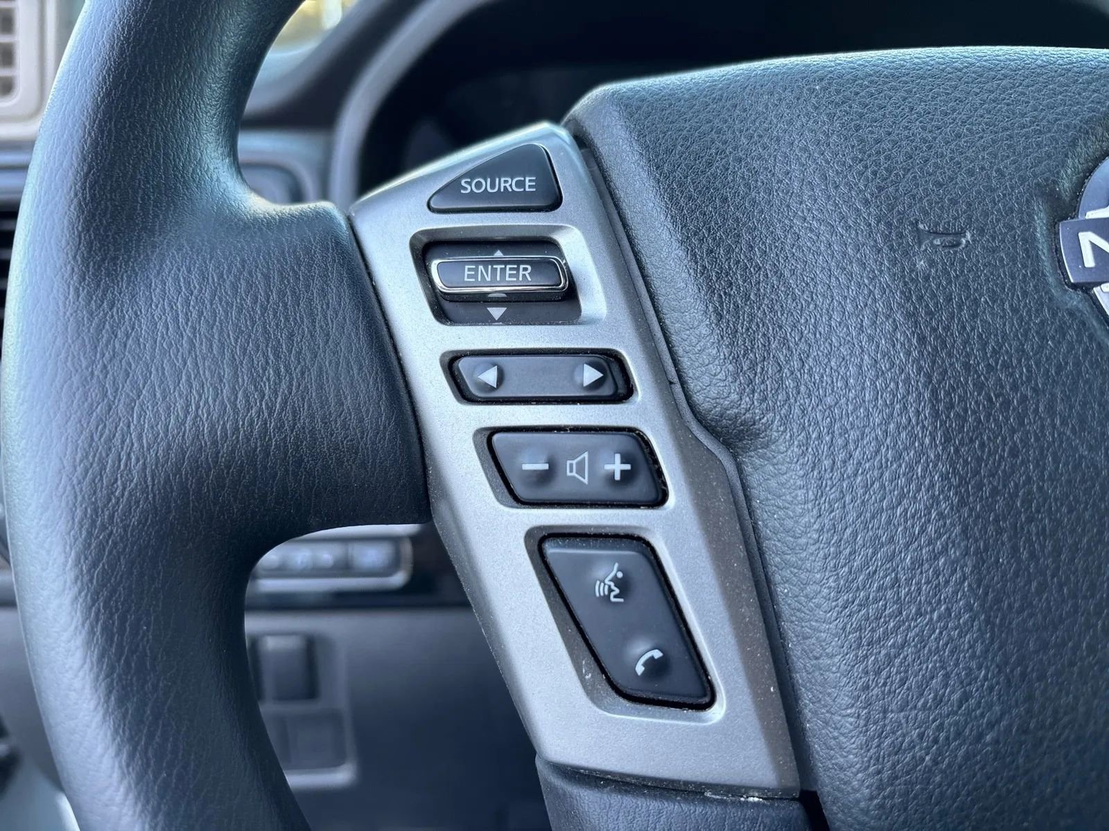 Used 2024 Nissan Titan SV w/ Accessory Utility Package image 16