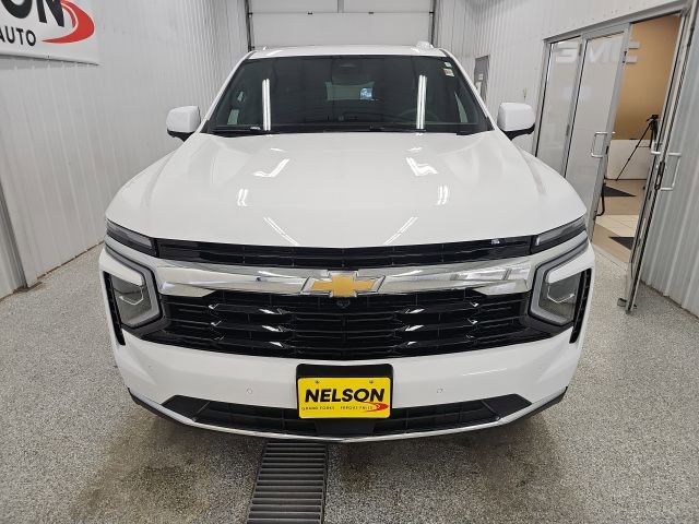 Used 2025 Chevrolet Suburban LS image 5