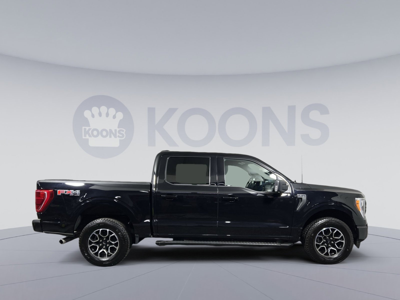 Used 2023 Ford F150 XLT w/ Equipment Group 302A High image 8