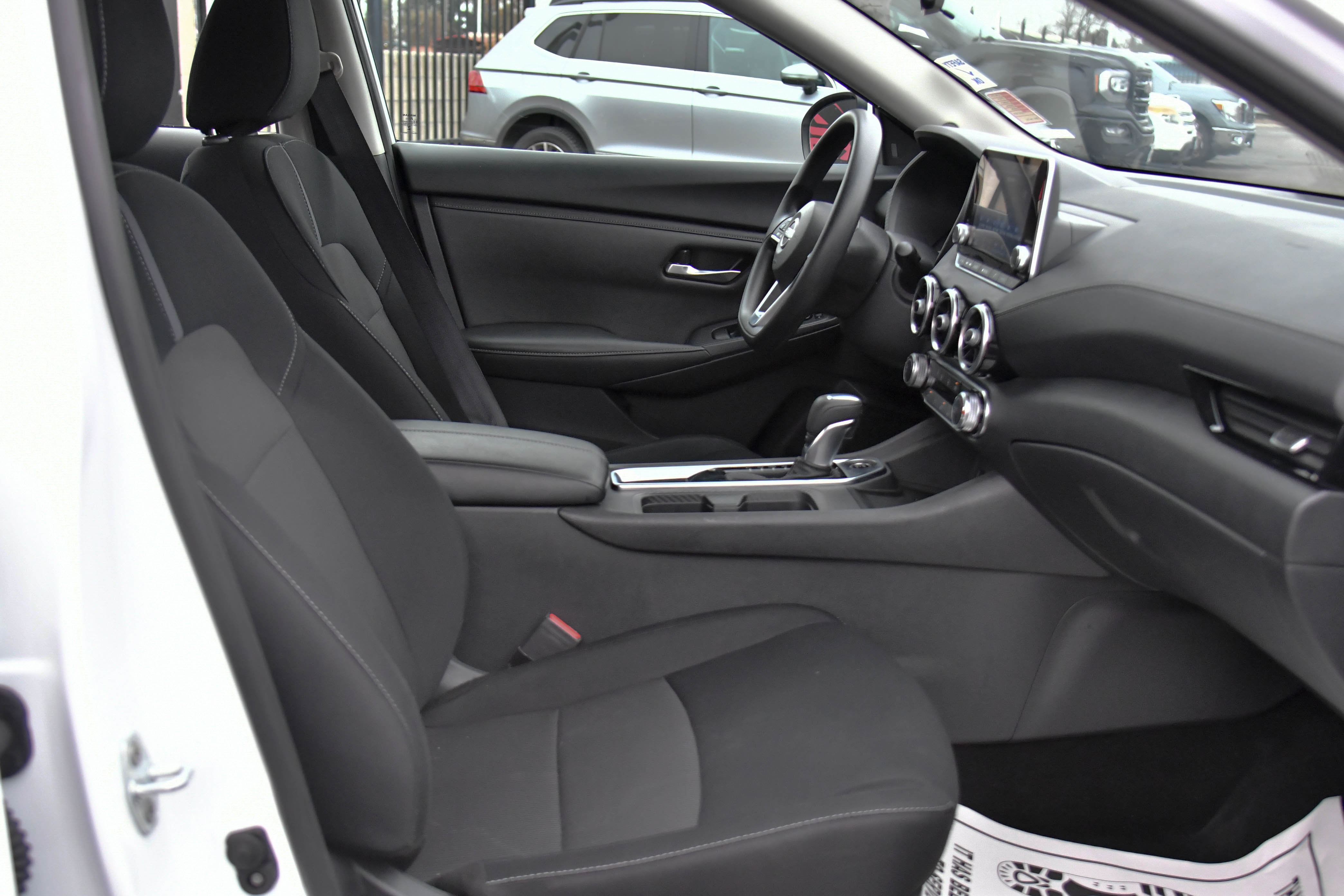 Used 2024 Nissan Sentra SV image 39