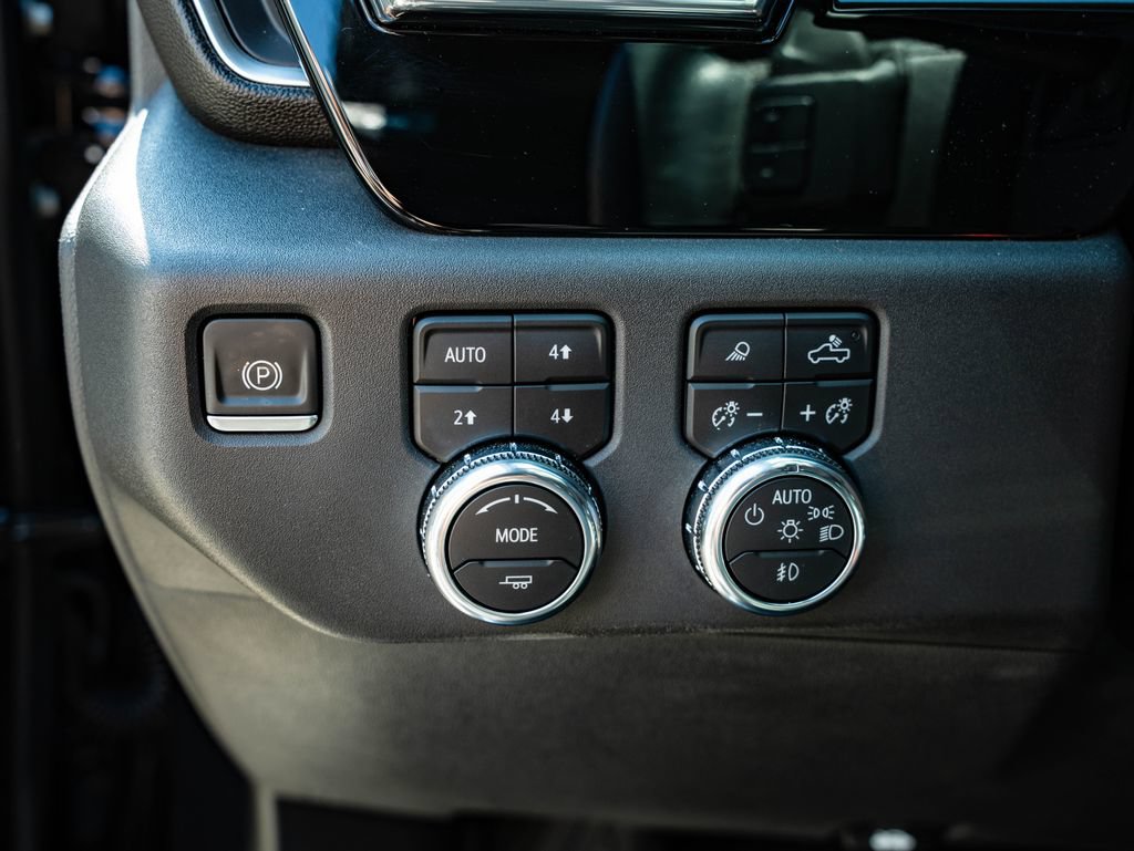 Used 2023 GMC Sierra 1500 SLT w/ SLT Premium Package AWD/4WD image 42