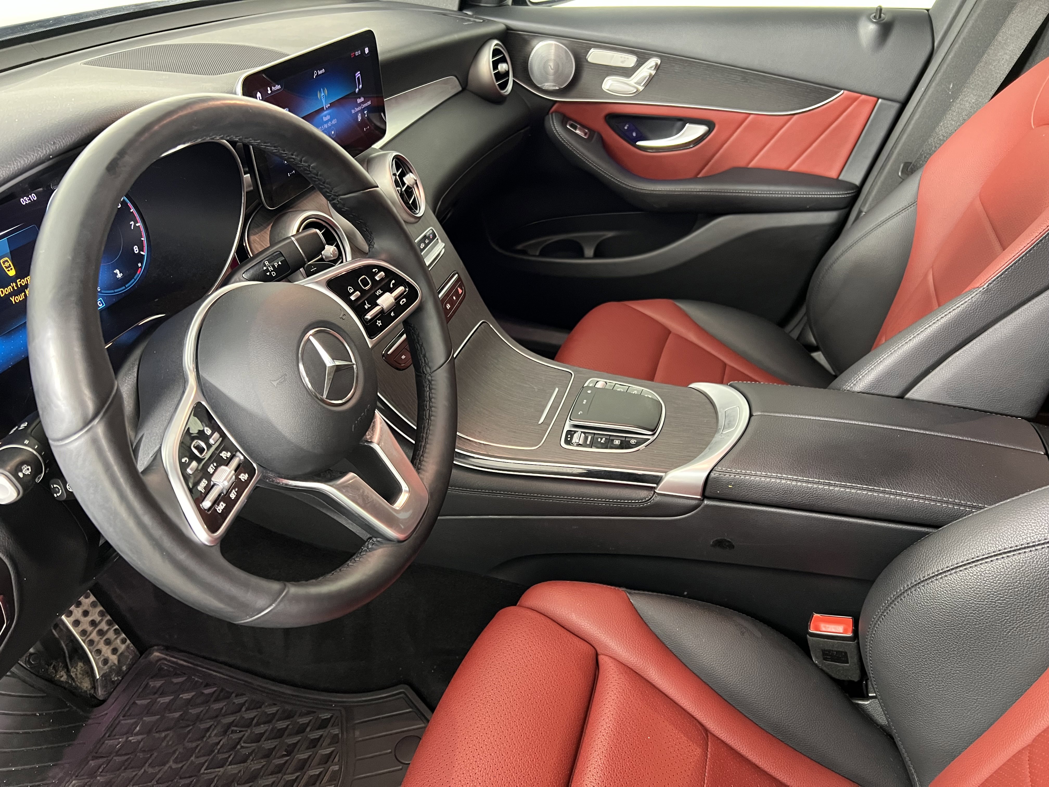 Used 2020 Mercedes-Benz GLC 300 4MATIC Coupe image 4