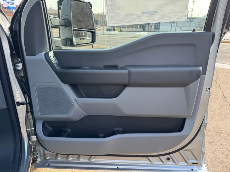 New 2024 Ford F350 XL w/ 360-Degree Camera Package RWD image 16