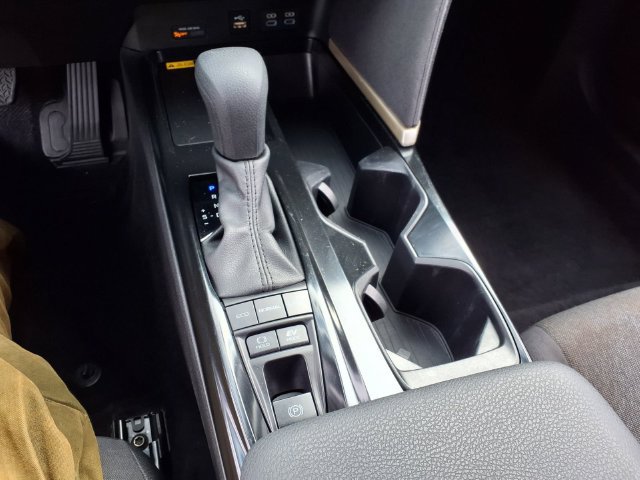 Used 2025 Toyota Camry LE FWD image 30