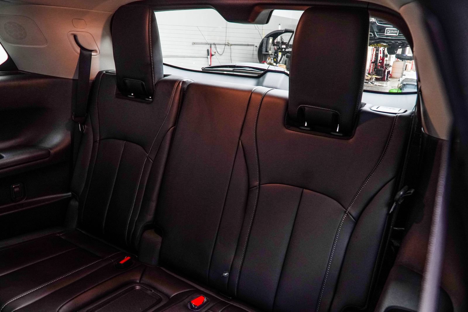 Used 2025 INFINITI QX60 Luxe w/ Vision Package AWD/4WD image 39