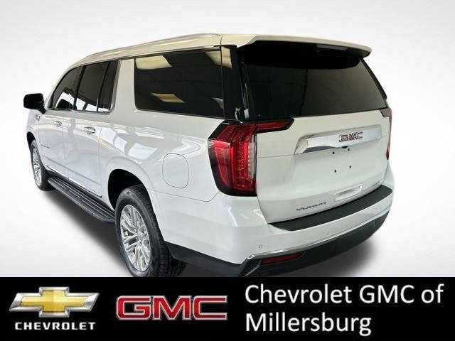 Used 2022 GMC Yukon XL SLT w/ SLT Premium Package image 9