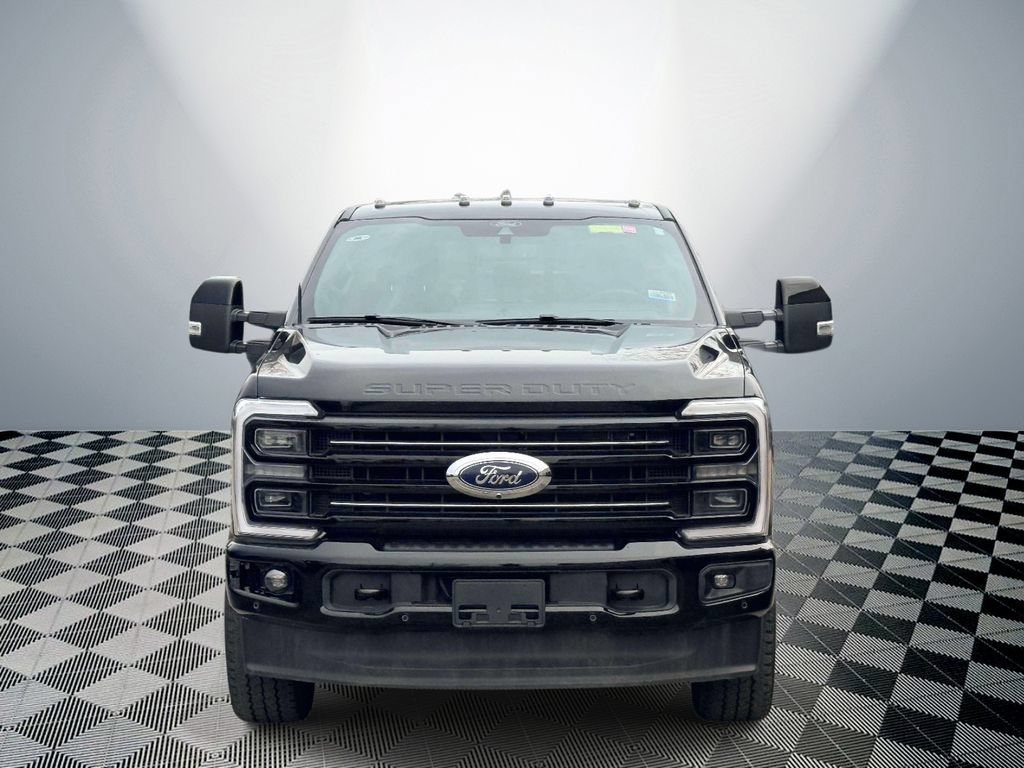 Used 2025 Ford F250 Platinum AWD/4WD image 2