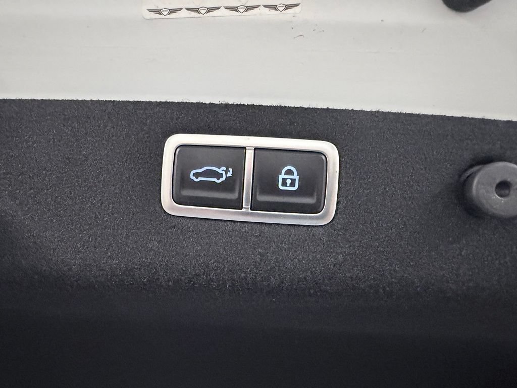 Used 2025 Genesis G70 3.3T Advanced w/ Sport Prestige Package RWD image 38