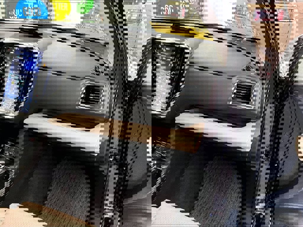 Used 2023 Subaru Ascent Limited w/ Technology Package AWD/4WD image 13