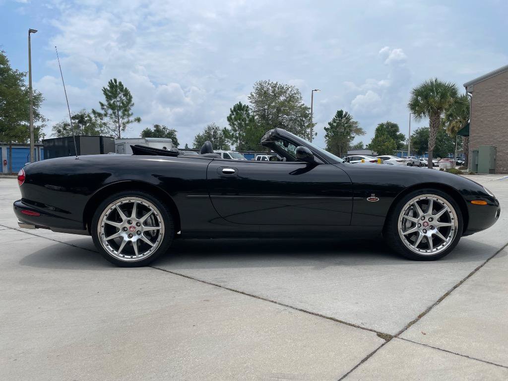 Used 2002 Jaguar XK8 Convertible RWD image 10