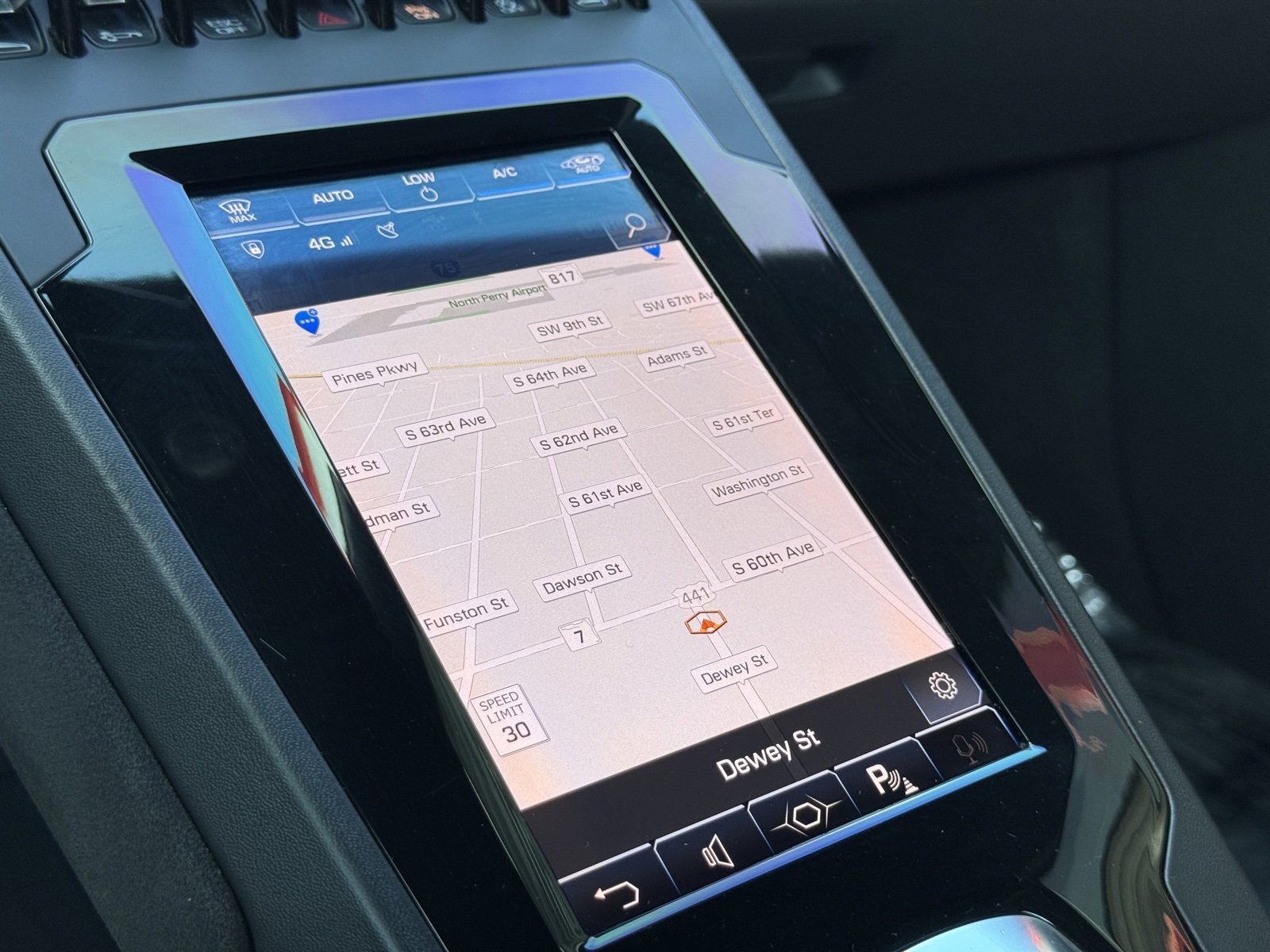 Used 2021 Lamborghini Huracan EVO image 31