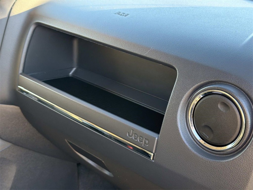 Used 2012 Jeep Compass Sport image 21