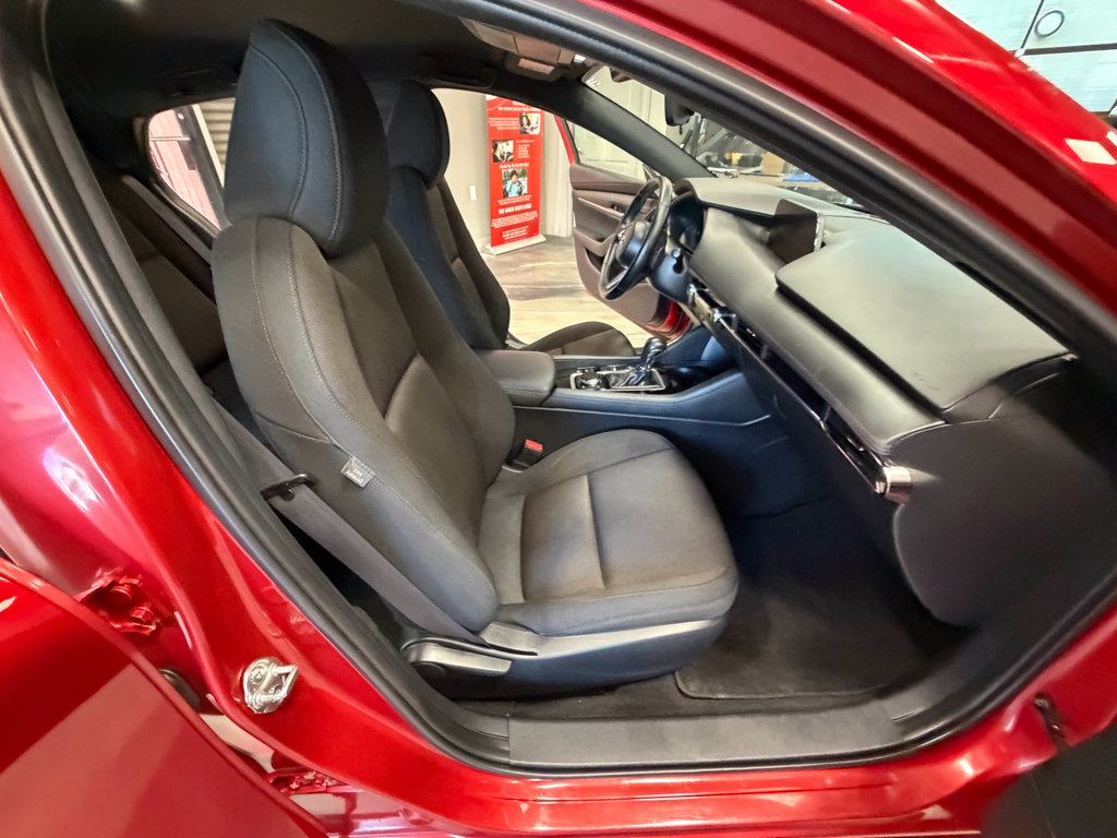 Used 2019 MAZDA MAZDA3 AWD Hatchback image 39