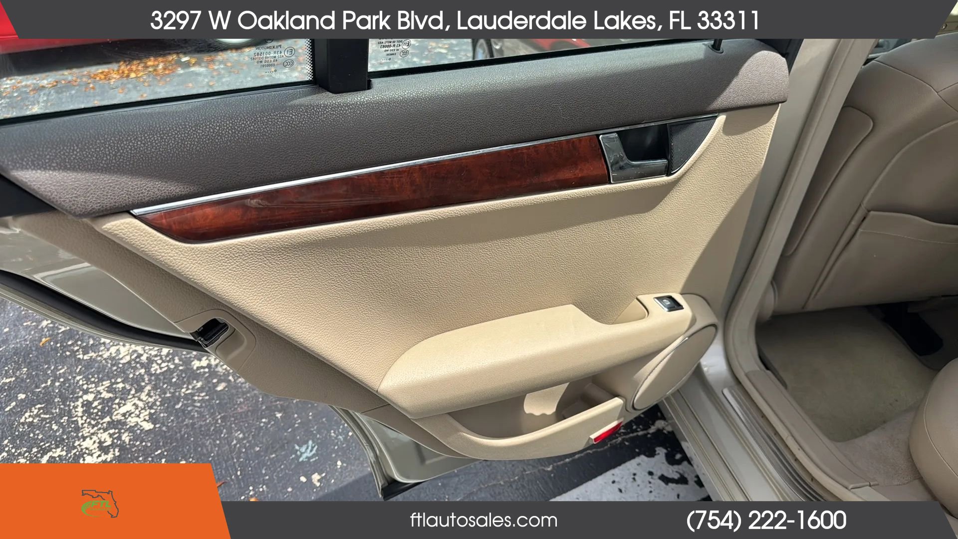 Used 2011 Mercedes-Benz C 300 Sedan image 26