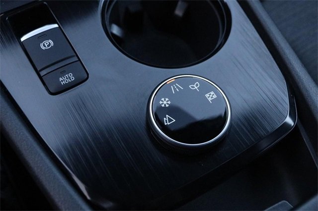 Certified 2023 Nissan Rogue SV image 18