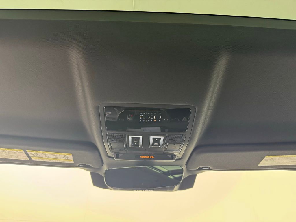 Used 2023 Land Rover Defender 130 S image 26