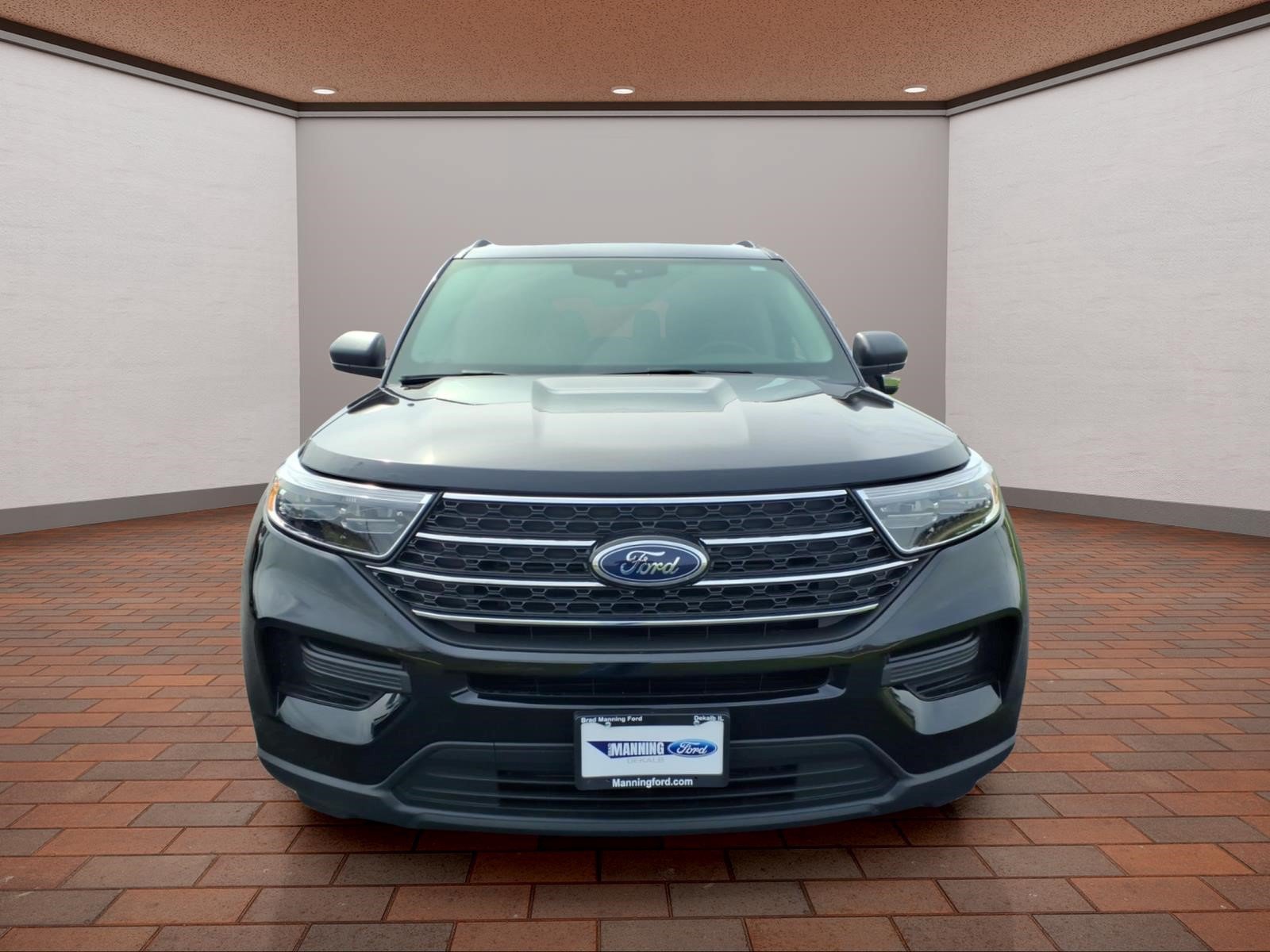 Used 2024 Ford Explorer XLT AWD/4WD video 3