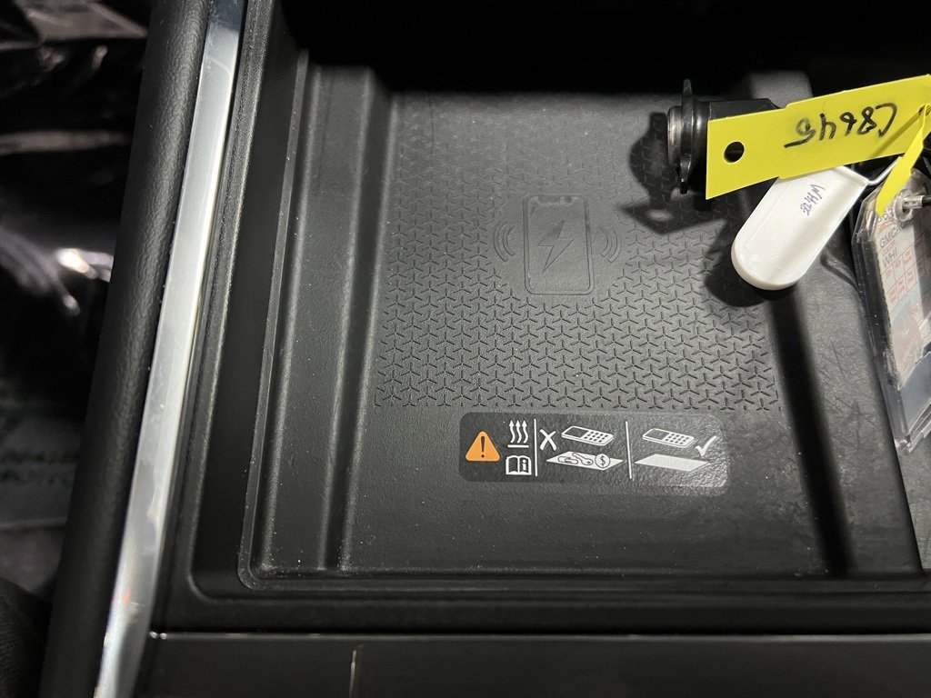 Used 2025 GMC Acadia Elevation image 37