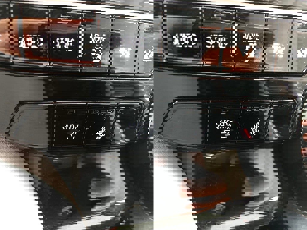 Used 2023 Acura MDX SH-AWD w/ Technology Package image 26