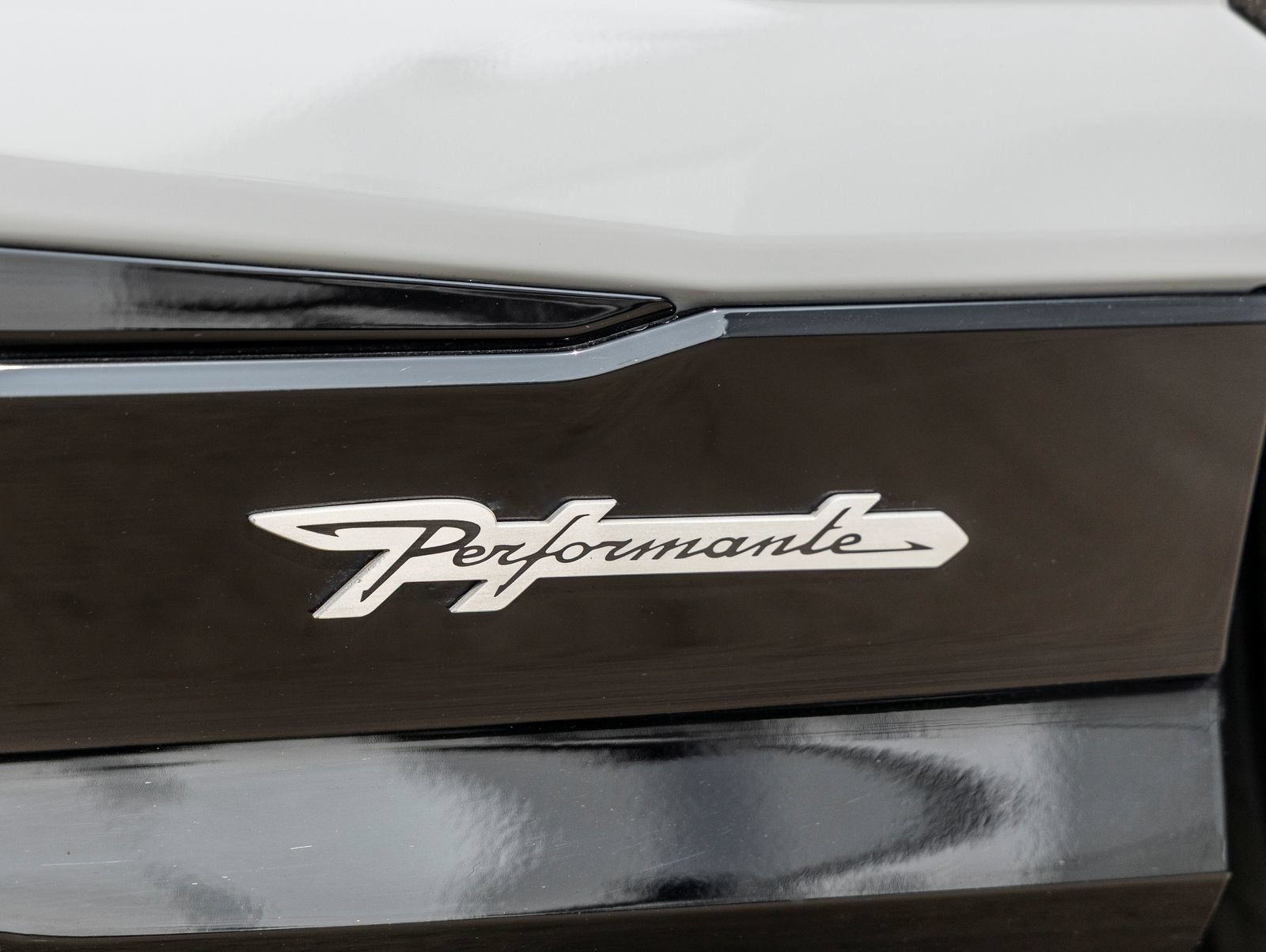 Used 2024 Lamborghini Urus Performante AWD/4WD image 21