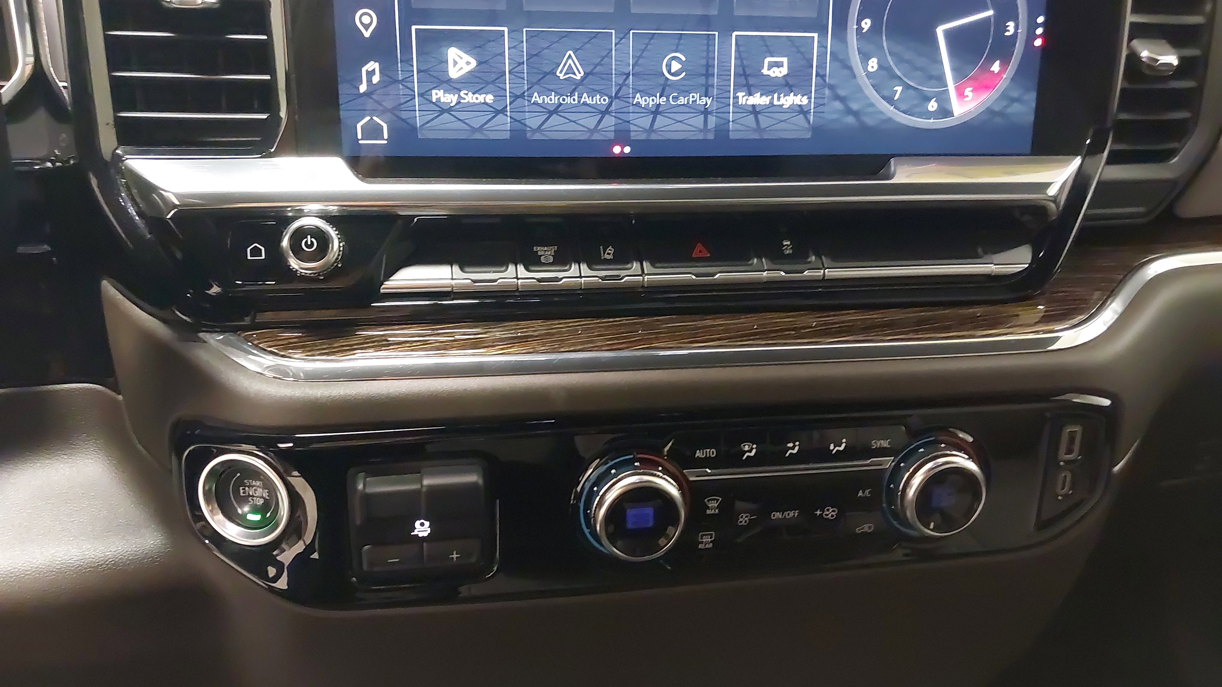 Used 2024 GMC Sierra 3500 SLE w/ SLE Convenience Package image 19