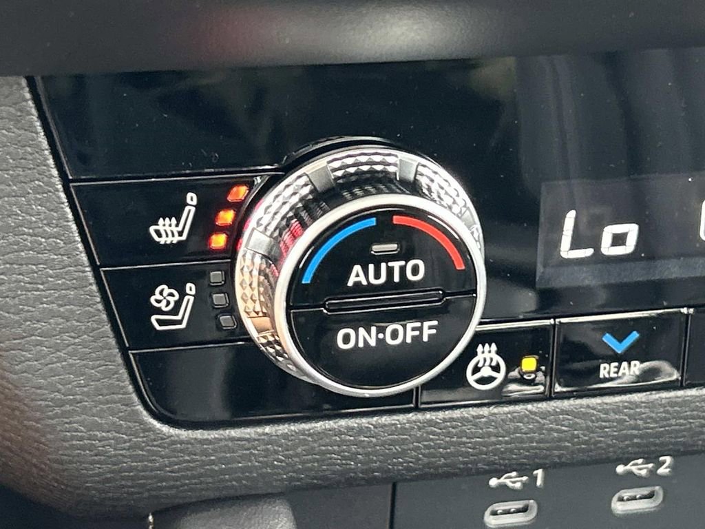 New 2025 Mitsubishi Outlander SEL image 26