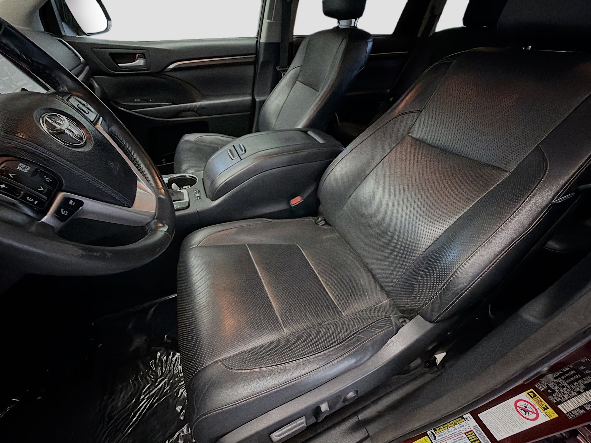 Used 2014 Toyota Highlander Limited w/ Driver Technology Package image 11