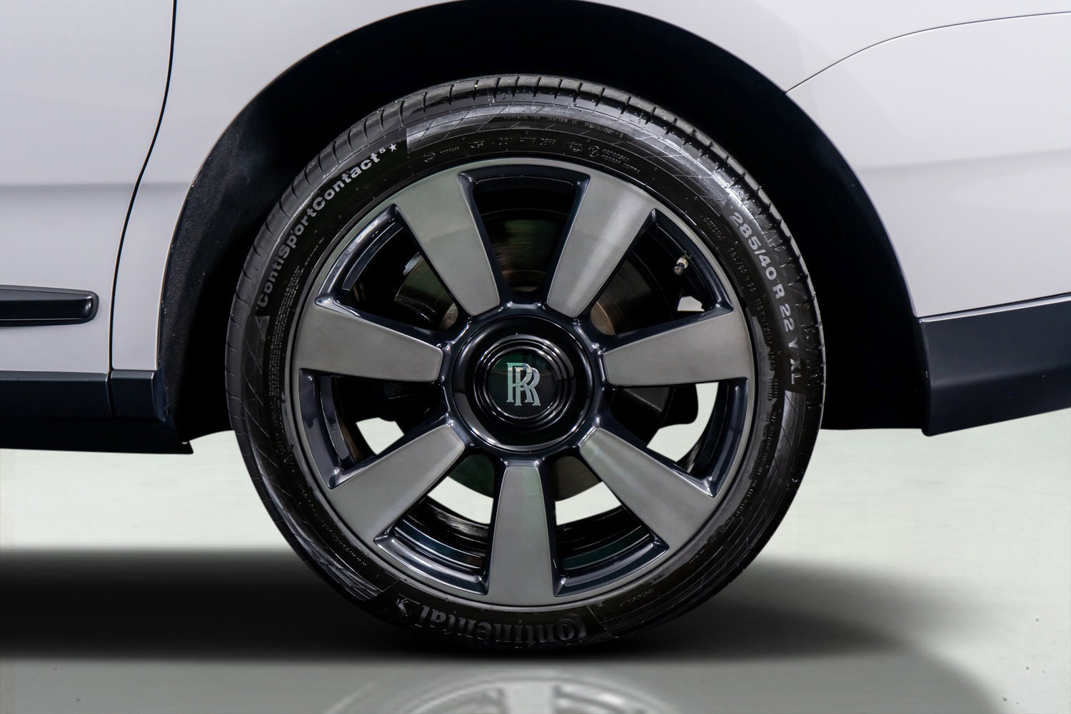 Used 2023 Rolls-Royce Cullinan image 17