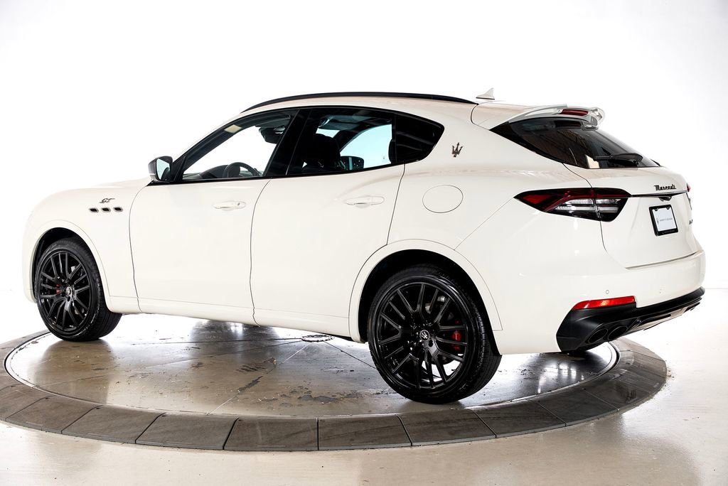 Used 2022 Maserati Levante GT image 3