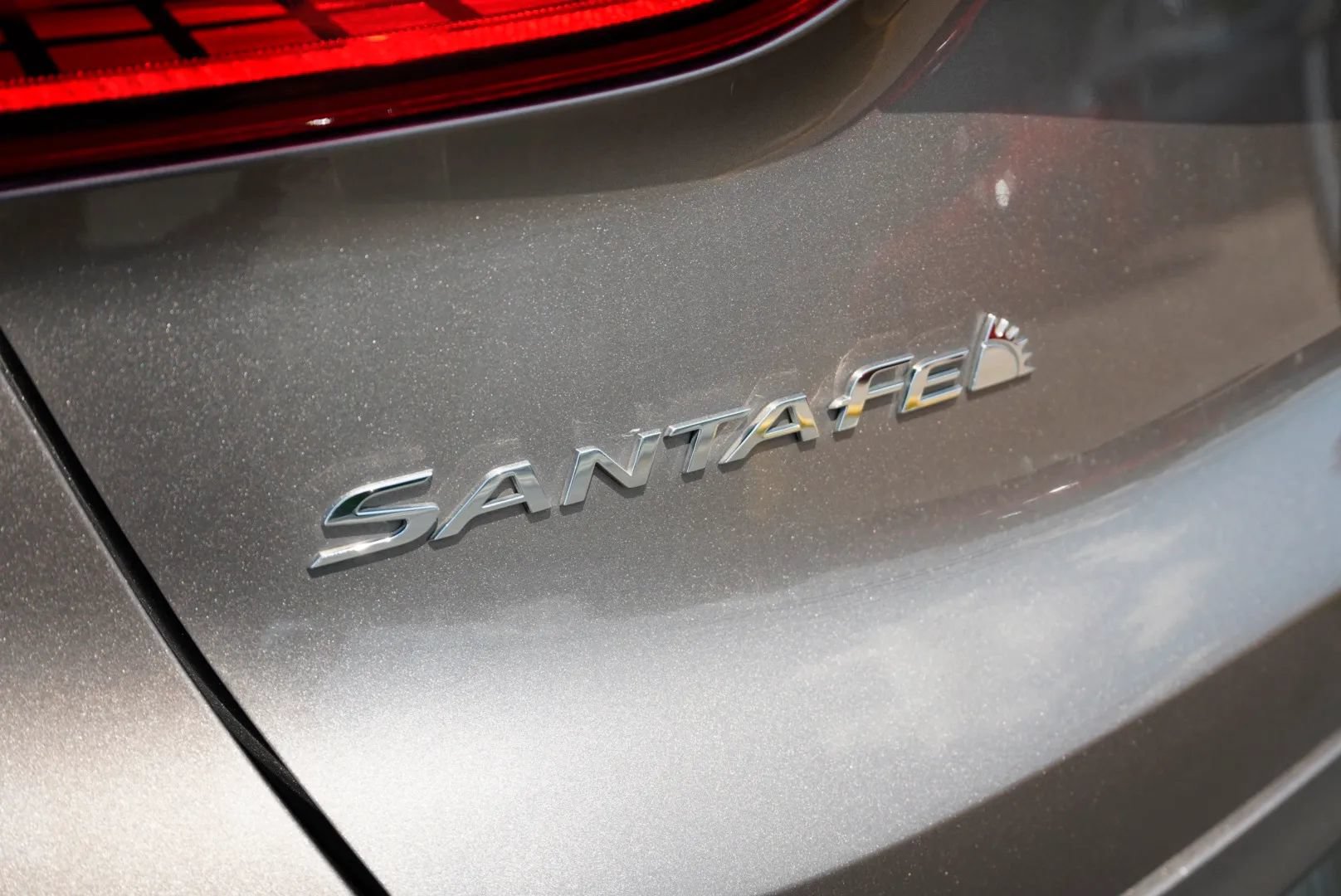 Used 2020 Hyundai Santa Fe Limited AWD/4WD image 12
