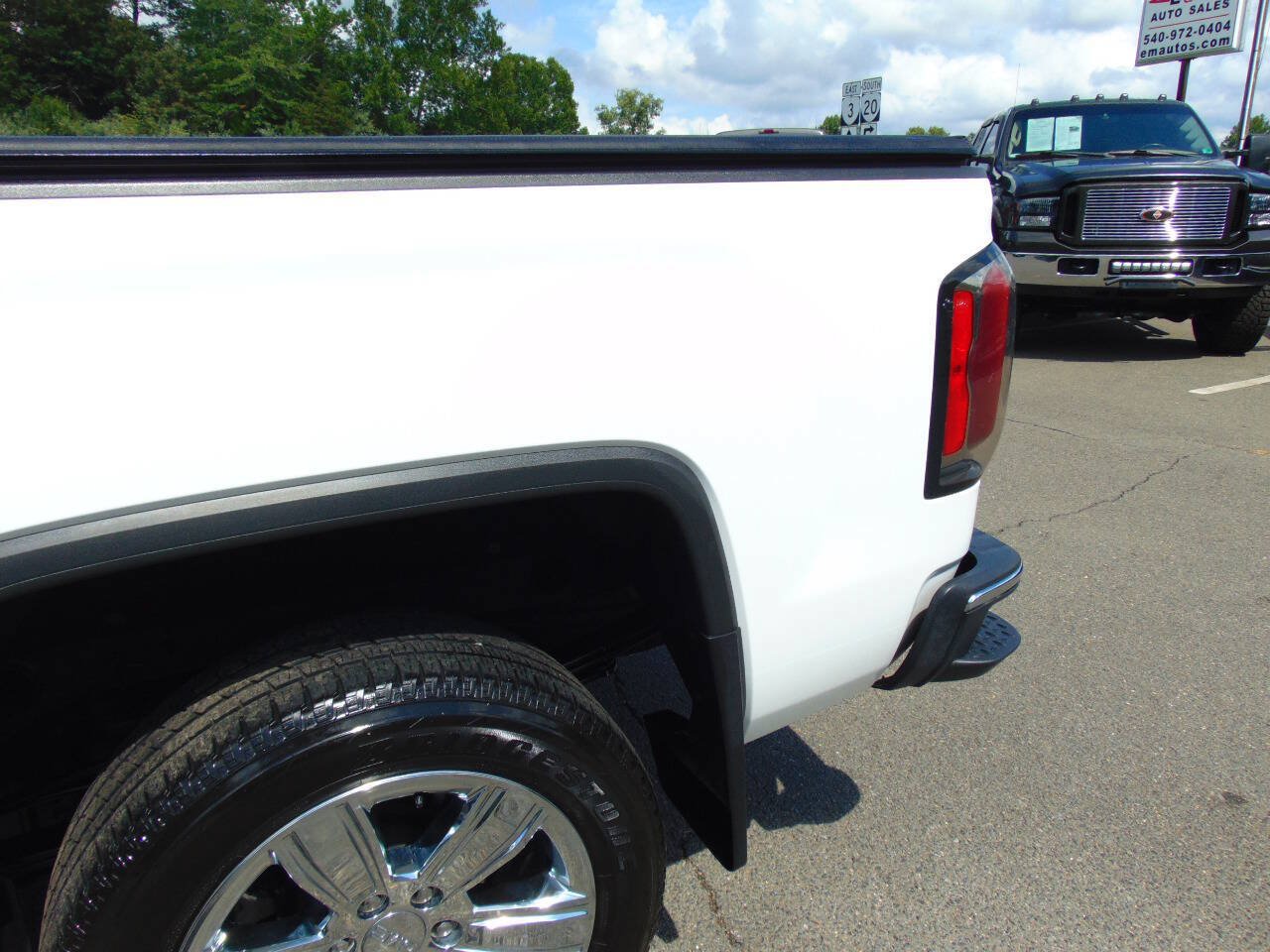 Used 2018 GMC Sierra 1500 SLT AWD/4WD image 33