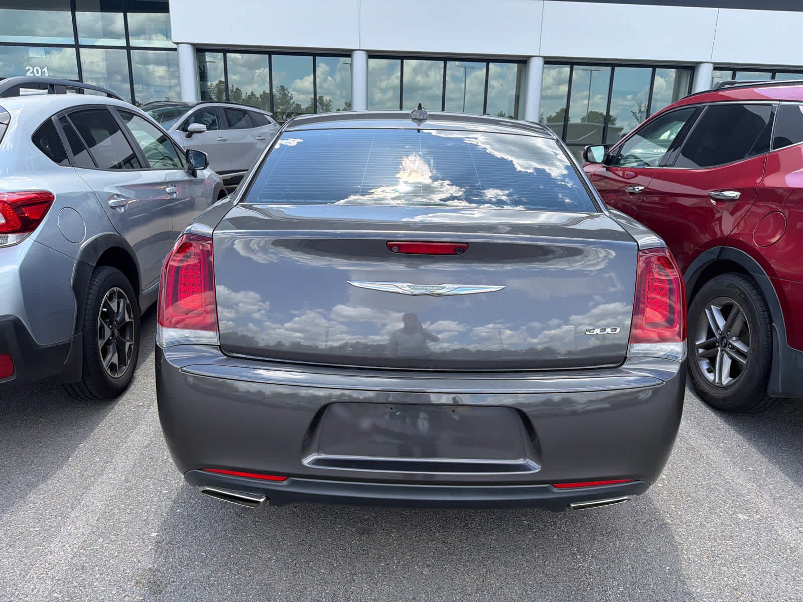 Used 2019 Chrysler 300 Touring w/ Sport Appearance Package image 8