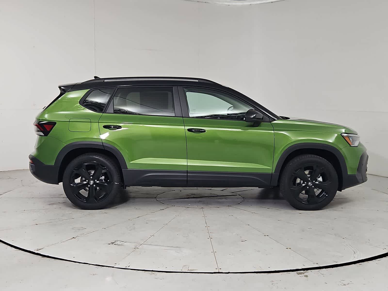 New 2026 Volkswagen Taos SE AWD/4WD image 7
