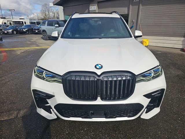 Used 2020 BMW X7 M50i AWD/4WD image 22