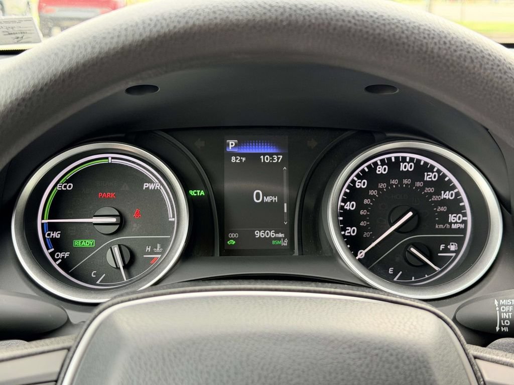 Certified 2022 Toyota Camry LE FWD image 9
