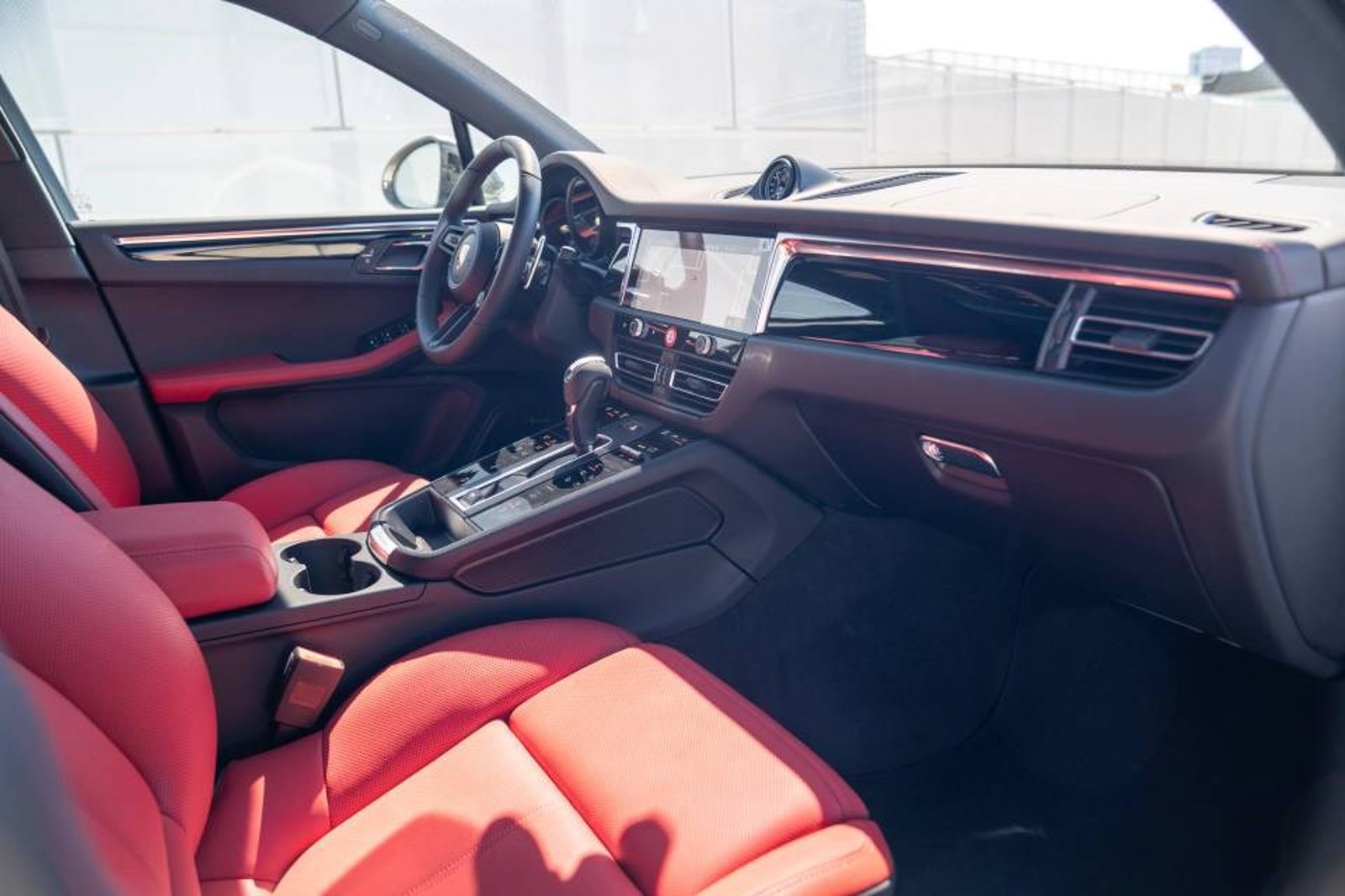 New 2026 Porsche Macan Turbo AWD/4WD image 26