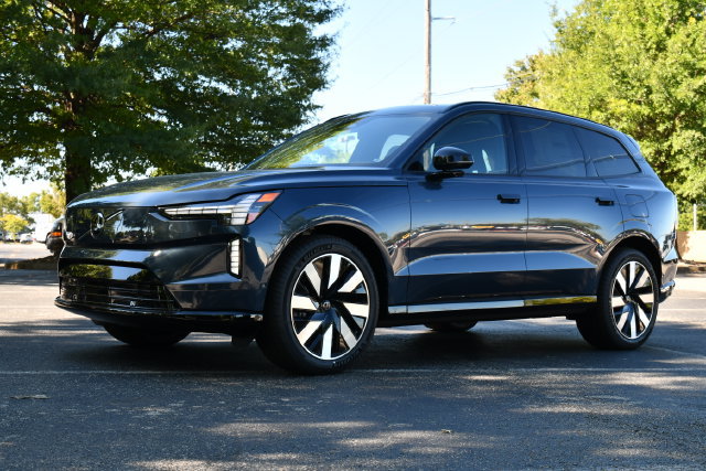New 2026 Volvo EX90 Ultra AWD/4WD image 3