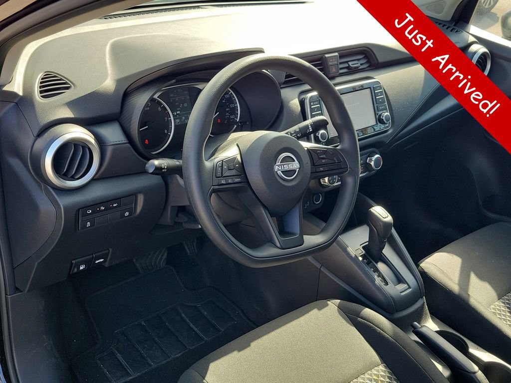 Used 2023 Nissan Versa S w/ Trunk Package image 16