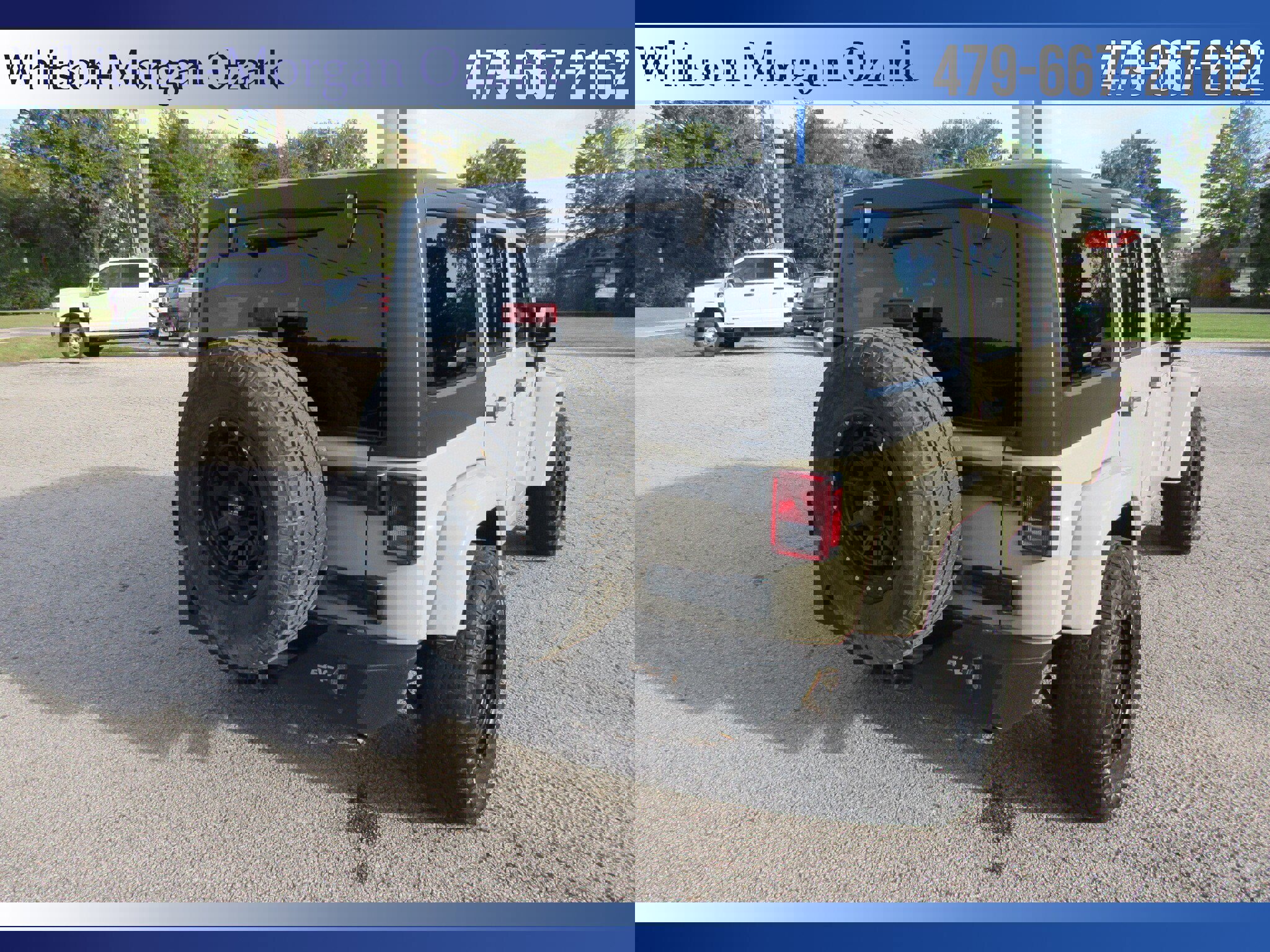 Used 2017 Jeep Wrangler Unlimited Sahara w/ Dual Top Group image 12