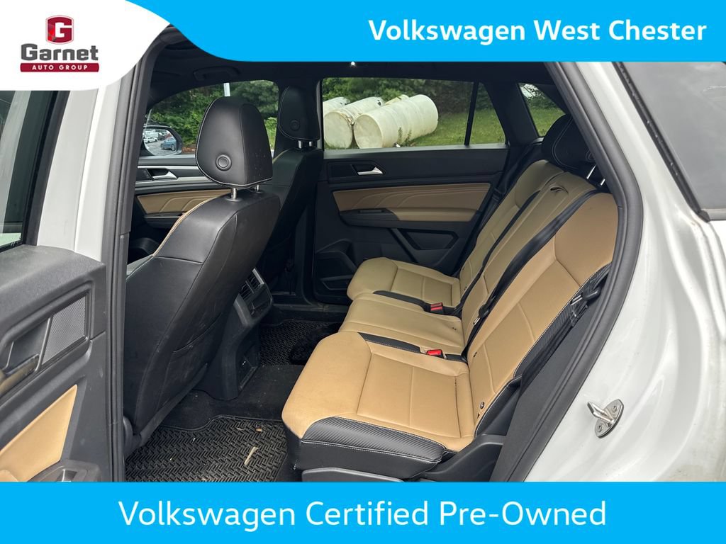 Certified 2023 Volkswagen Atlas Cross Sport SEL R-Line AWD/4WD image 14