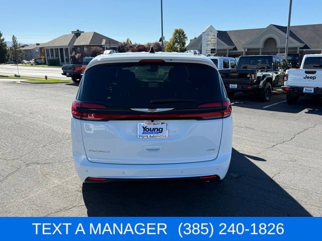 New 2026 Chrysler Pacifica Pinnacle image 7