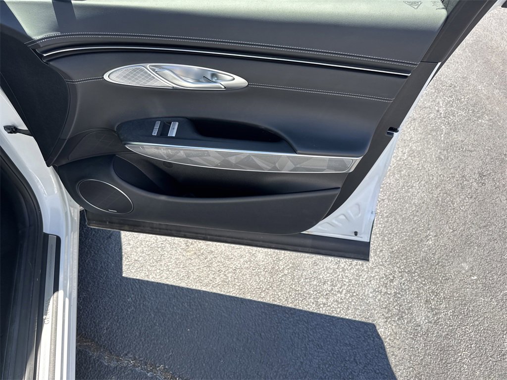 Used 2024 Genesis GV70 3.5T Sport w/ Sport Advanced Package image 14