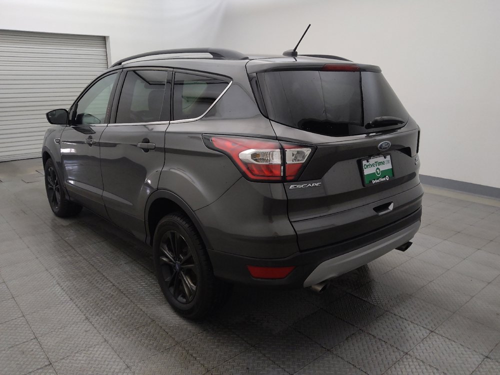 Used 2018 Ford Escape SE FWD image 5