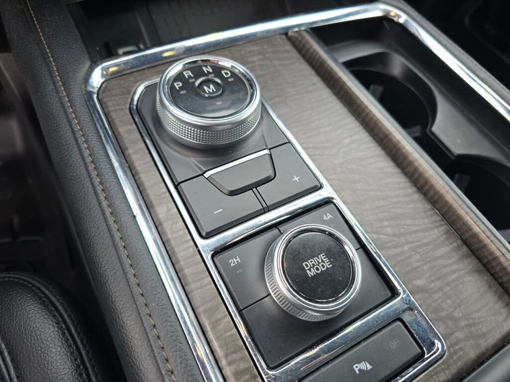 Used 2018 Ford Expedition Limited image 26